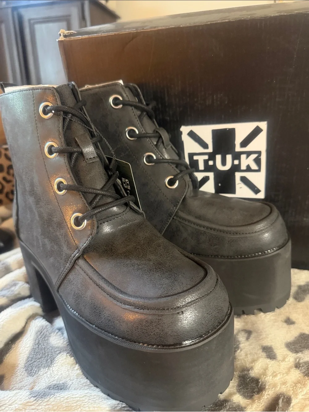 T.U.K. Nosebleed Distressed Black Platform Boots Women’s Size 9